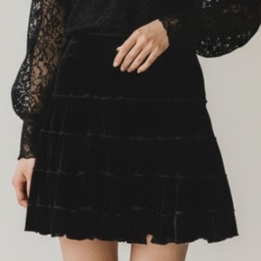 Bebe Black Velvet Tiered Full Party Skirt 80s whimsigoth dark romance